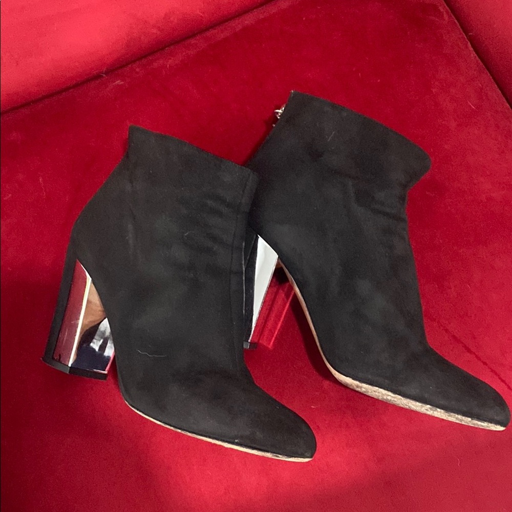 Vero Cuoio Black Suede Ankle Boots Used
